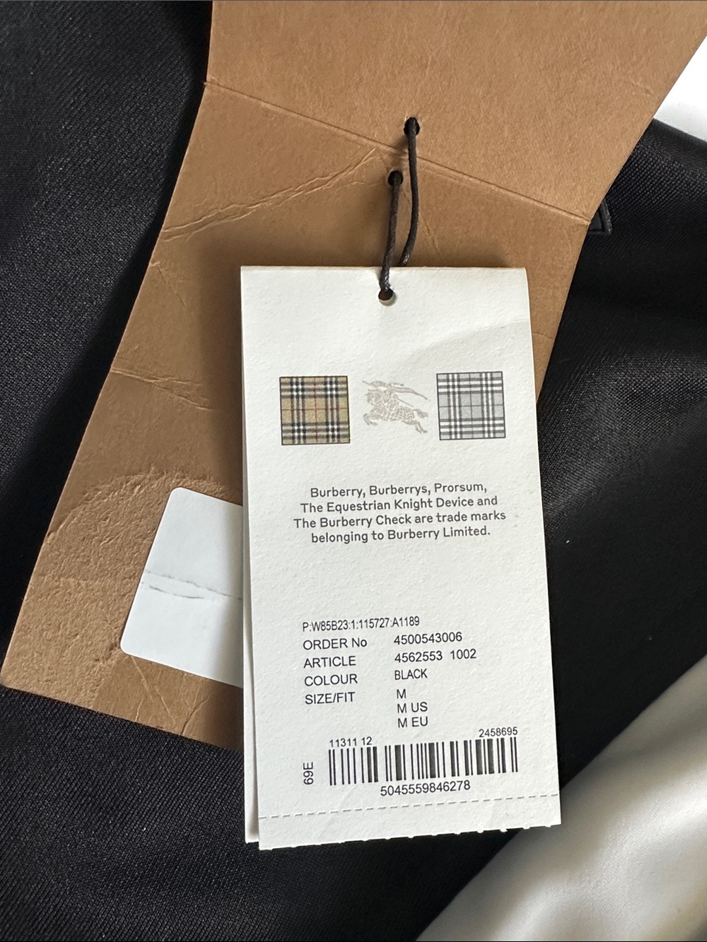 AUTHENTIC Burberry Black and White Off-Shoulder Crop Top with Structured Panels - Picture 3 of 3